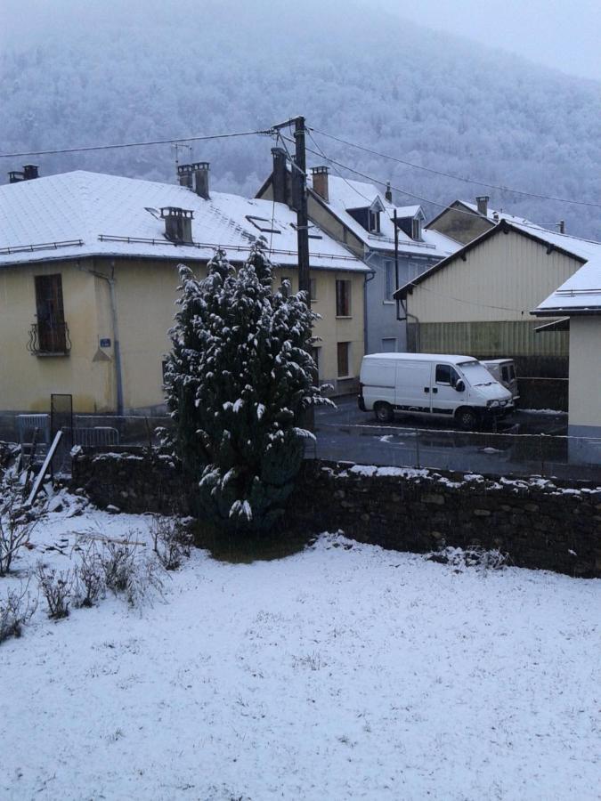 Les Rosiers Bed & Breakfast Bagnères-de-Luchon Exterior foto